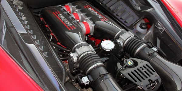 2015 Ferrari 458 Speciale engine