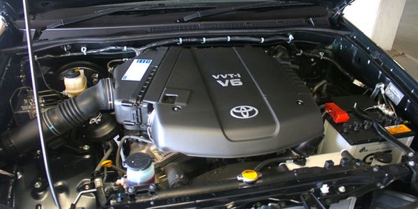 2015 Hilux engine