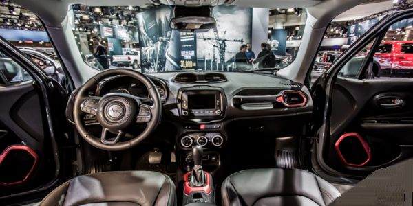 2015 Jeep Renegade interior