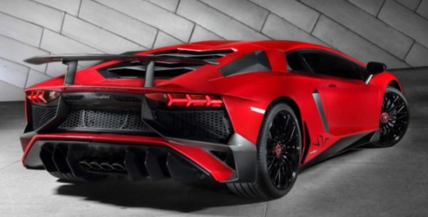 2016 Lamborghini Aventador SV