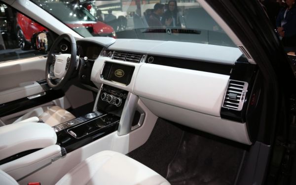 2016 Land Rover Range Rover SVAutobiography Interior