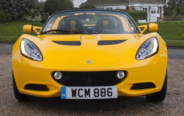 2016 Lotus Elise Sport Front